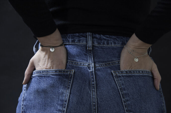 UK Silberarmband, 925 Silber. UK Lederarmband, One Size, verstellbar. 925 Silber. Feinstes Lederarmband für Sie & Ihn. UK Silberarmband, 925 Silber. UK Lederarmband, One Size, verstellbar. 925 Silber. Feinstes Lederarmband für Sie & Ihn.