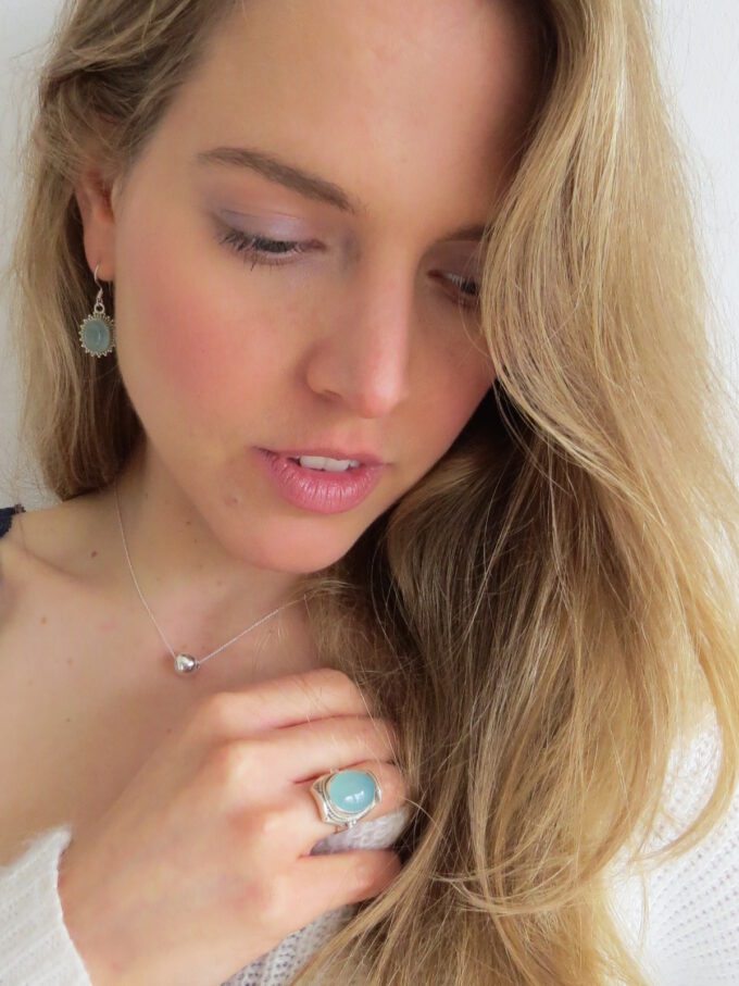 Halskette Neso, Kugel mit zarter Ankerkette, 925 Silber, 38cm. Pure Sinnlichkeit! Halskette Neso, Kugel mit zarter Ankerkette, 925 Silber, 38cm. Pure Sinnlichkeit!