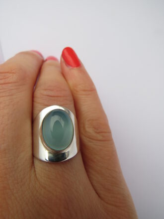 Ring Asya, 925 Silber,Stein aus pastellfarbig blau Rosenquarz. Schlichter Artdeco Ring.