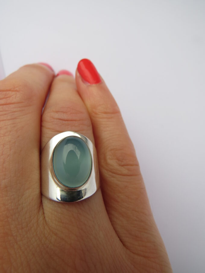 Ring Asya, 925 Silber,Stein aus pastellfarbig blau Rosenquarz. Schlichter Artdeco Ring.