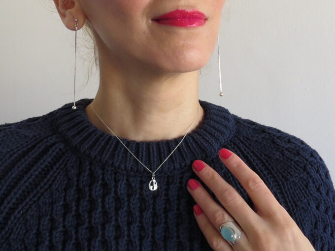 Halskette Tiffany, Schloss & Schlüssel. 40 cm Länge, 925 Silber. Filigrane Ankerkette mit Schloß und Schlüssel. Halskette Tiffany, Schloss & Schlüssel. 40 cm Länge, 925 Silber. Filigrane Ankerkette mit Schloß und Schlüssel.