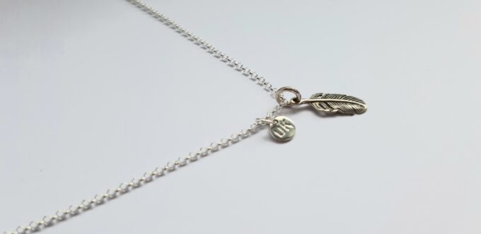 Halskette Kleine Feder seitlichl Halskette Kleine Feder seitlich, 925 Silber